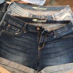 2 pairs of old navy shorts size6